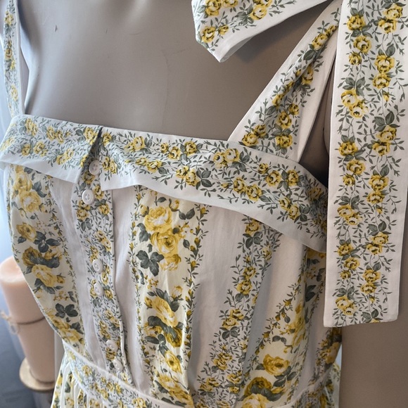 Sexy  Deep V Neck  Sleeveless  Mini  Beach  Yellow  Cotton  Floral Print  Summer  Backless  Play Boho Dress